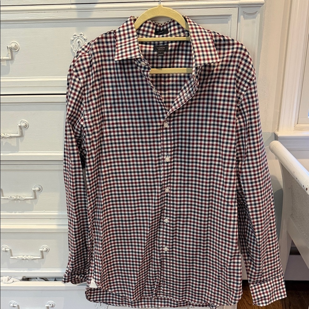 Men's Red & Black Checked Button-Up Shirt